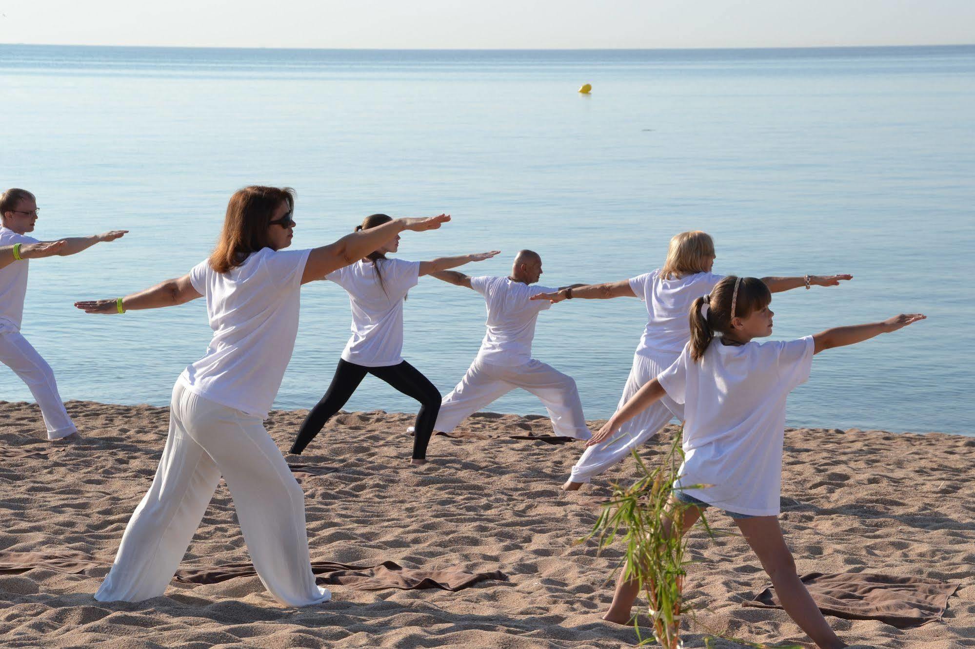 Luna Club Hotel Yoga & Spa 4Sup Malgrat de Mar Exterior foto